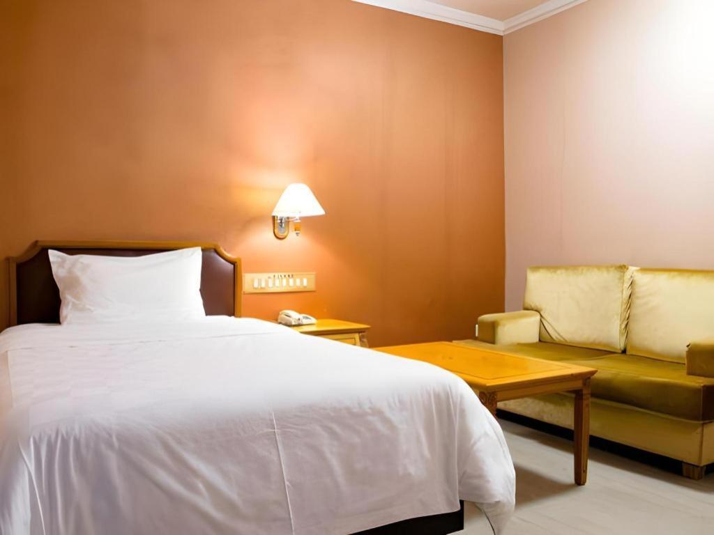 Nanfang Dasha Hotel Guangzhou Exteriör bild